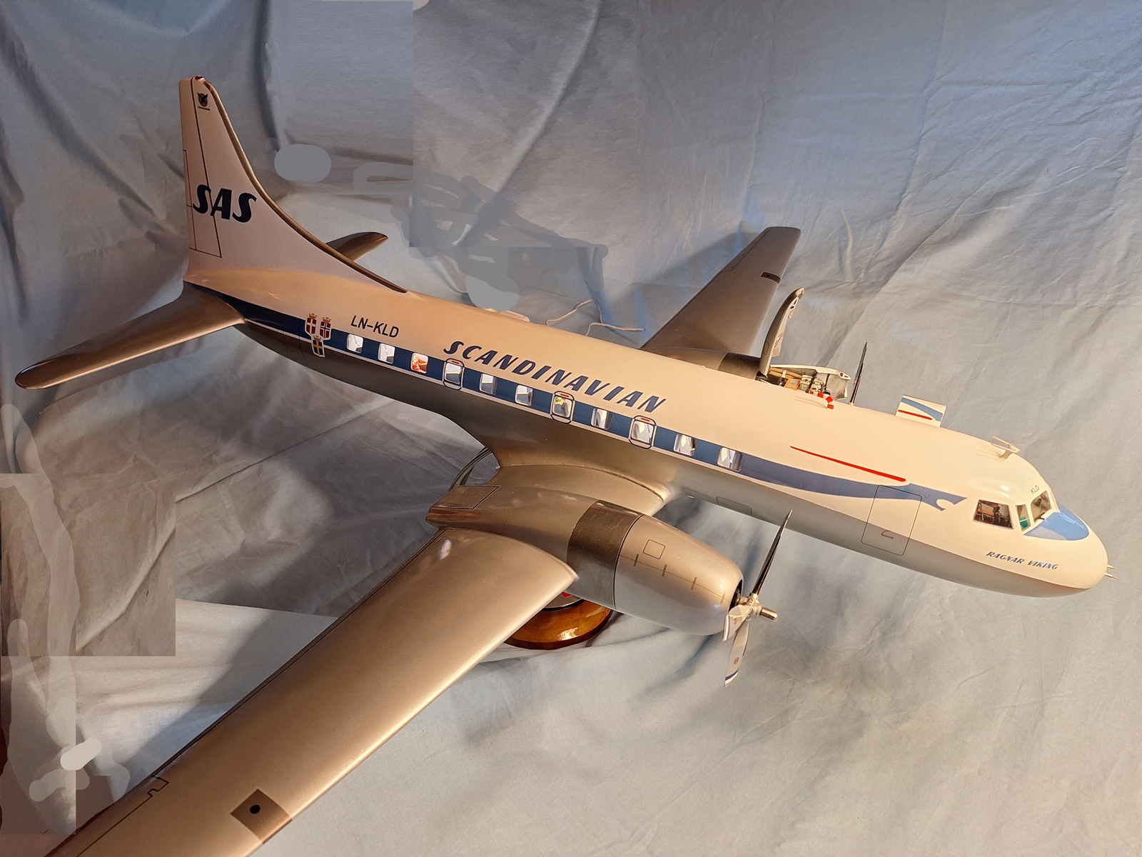 1/25 SAS Convair 440 Metropolitan cutaway model