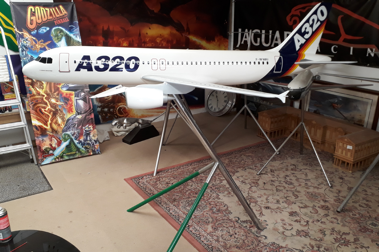 1/20 Airbus A320 model for sale