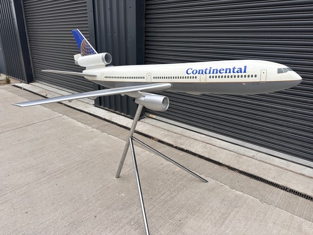 Space Models 1/25 Continental Airlines DC-10 model for sale