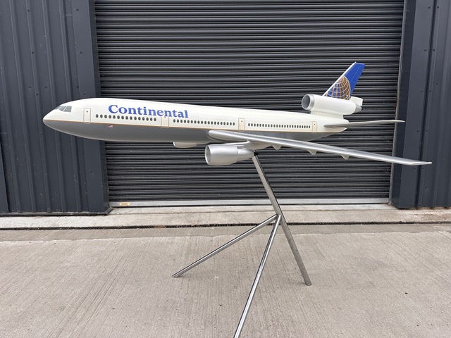 Space Models 1/25 Continental Airlines DC-10 model for sale