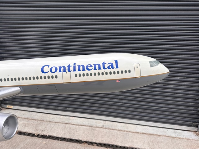 Space Models 1/25 Continental Airlines DC-10 model for sale