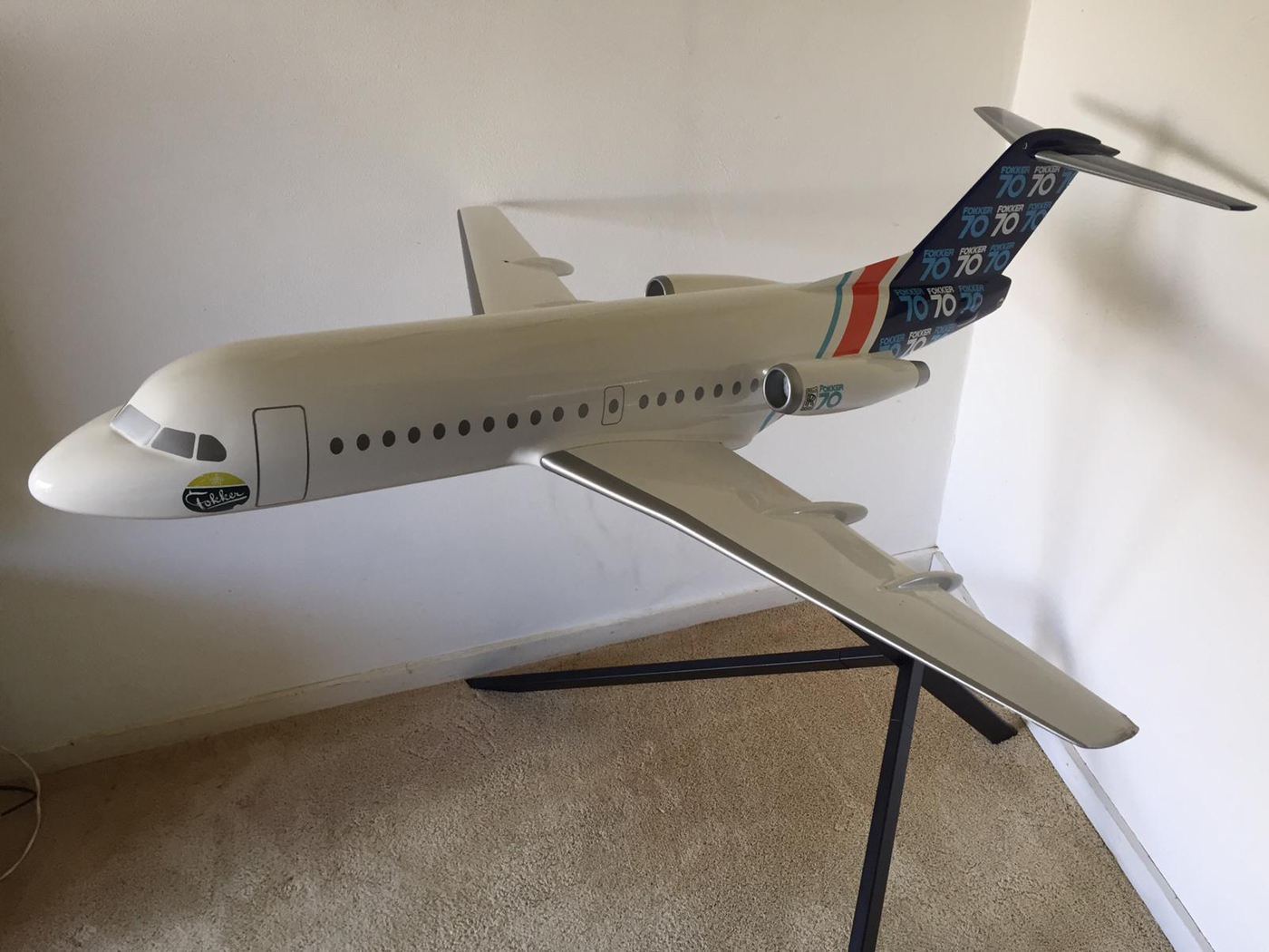 Fokker Factory model 1/28 Fokker F28