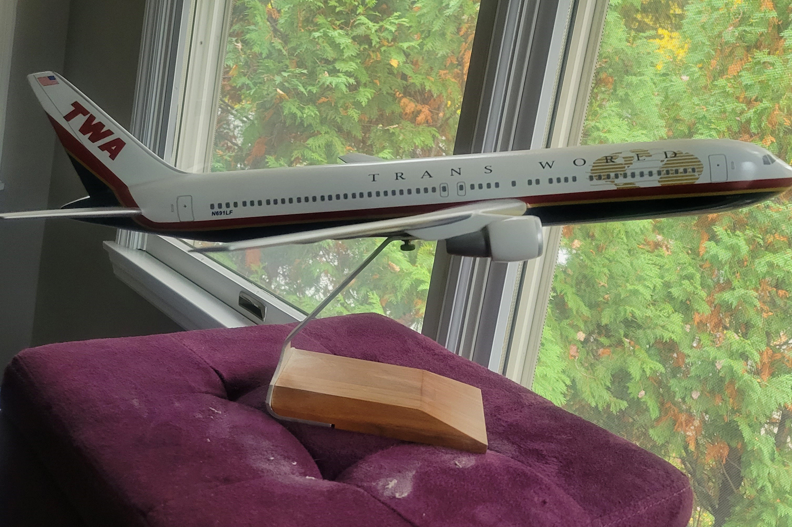 Wesco 1/100 TWA Boeing 767-300 model for sale