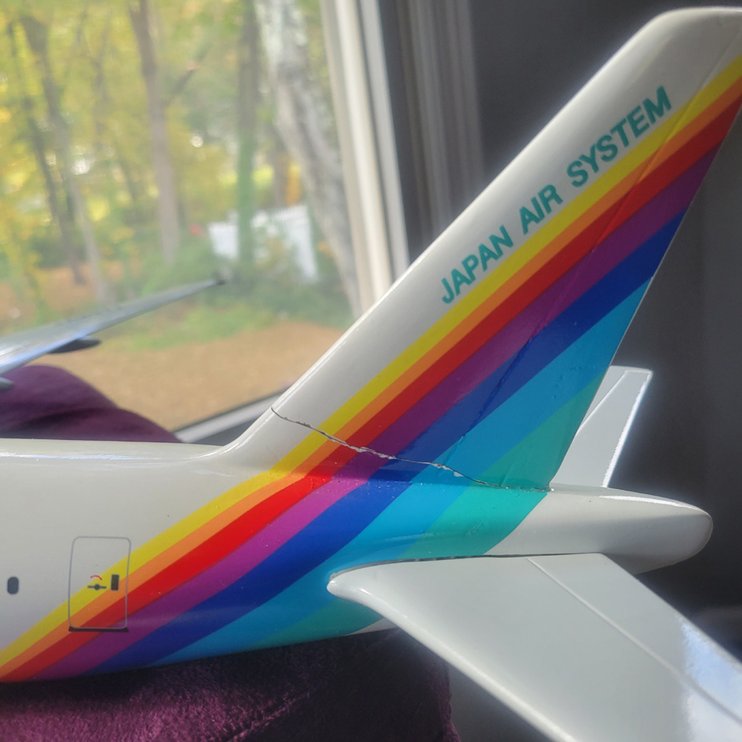 1/100 JAS Boeing 777-200 model for sale