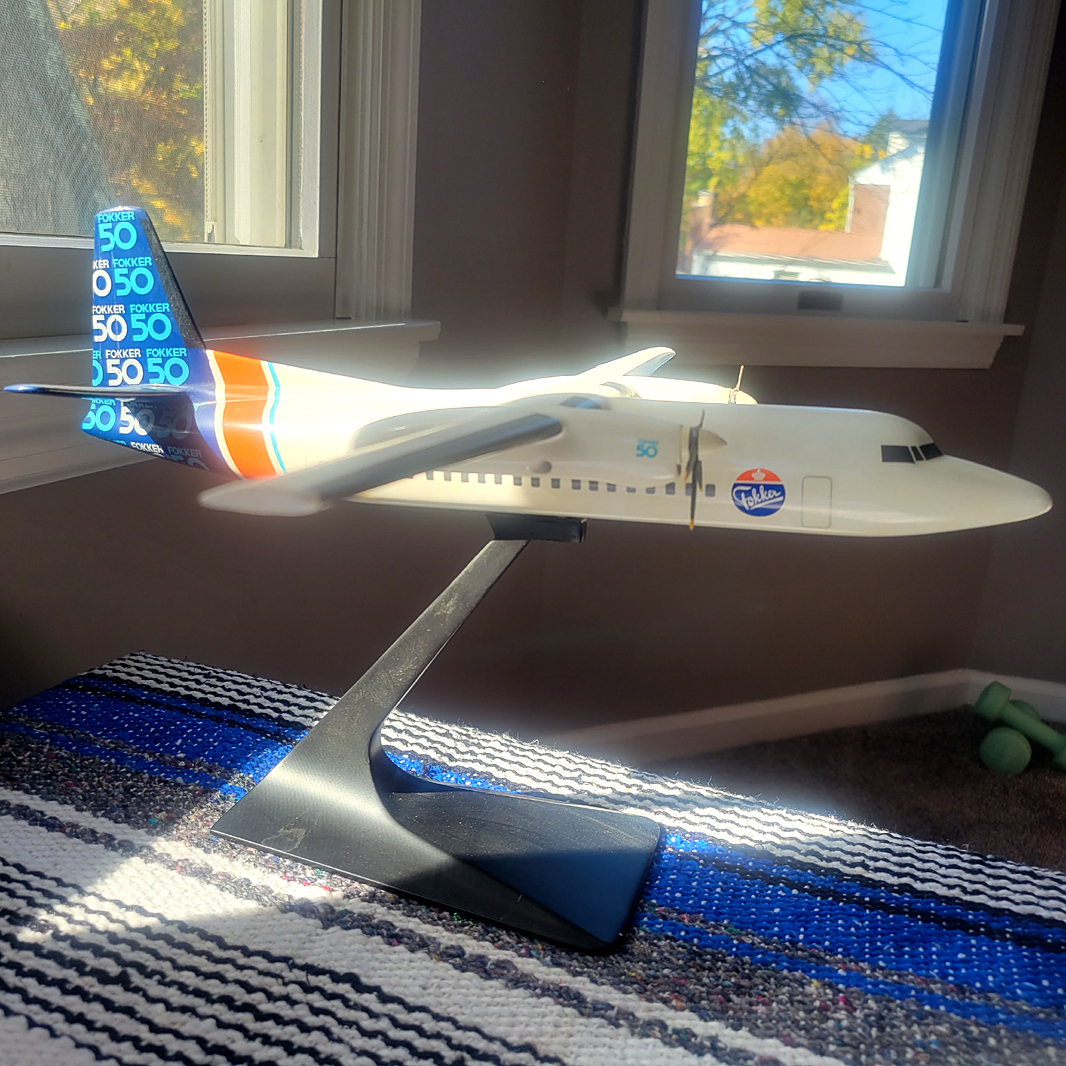 IMC 1/100 Fokker F-50 House colours model for sale