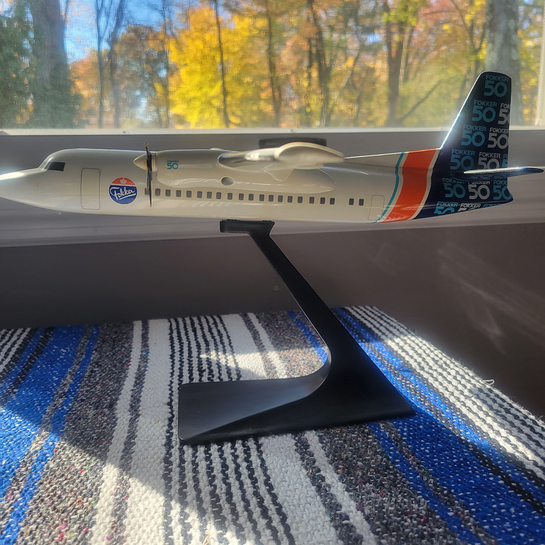 IMC 1/100 Fokker F-50 House colours model for sale