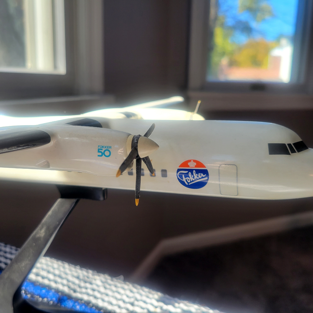 IMC 1/100 Fokker F-50 House colours model for sale