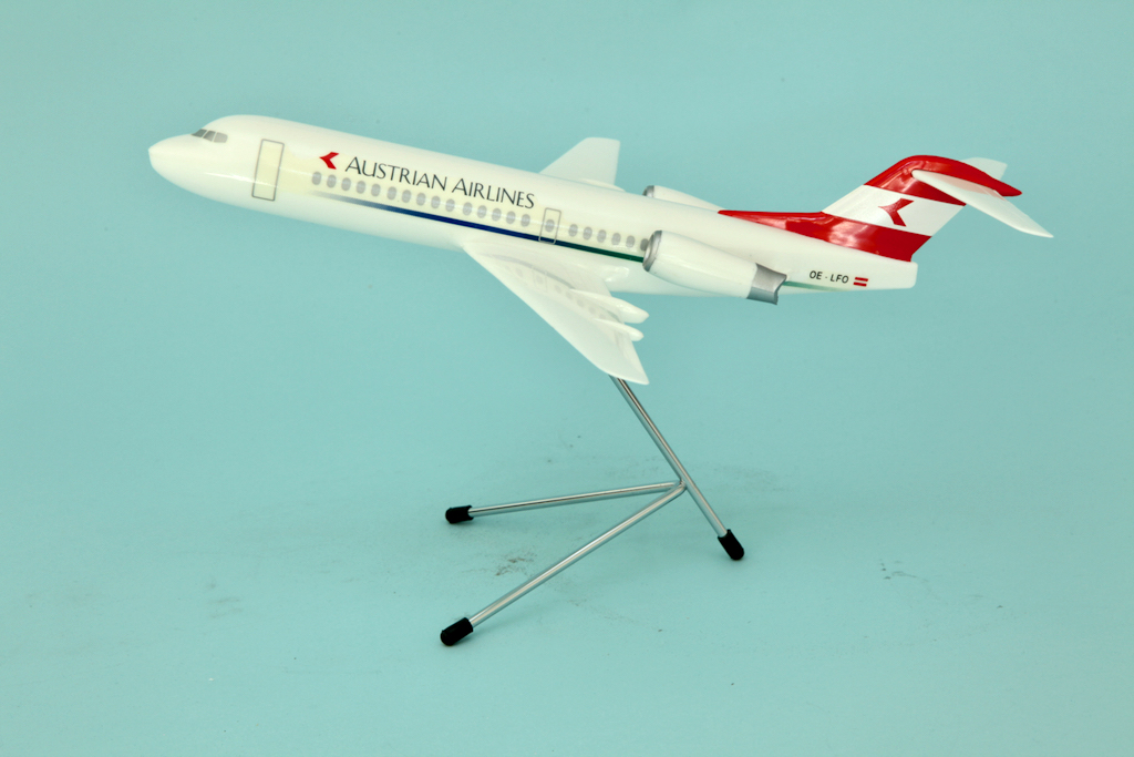 Airplast 1/100 Austrian Airlines Fokker F-70 model for sale
