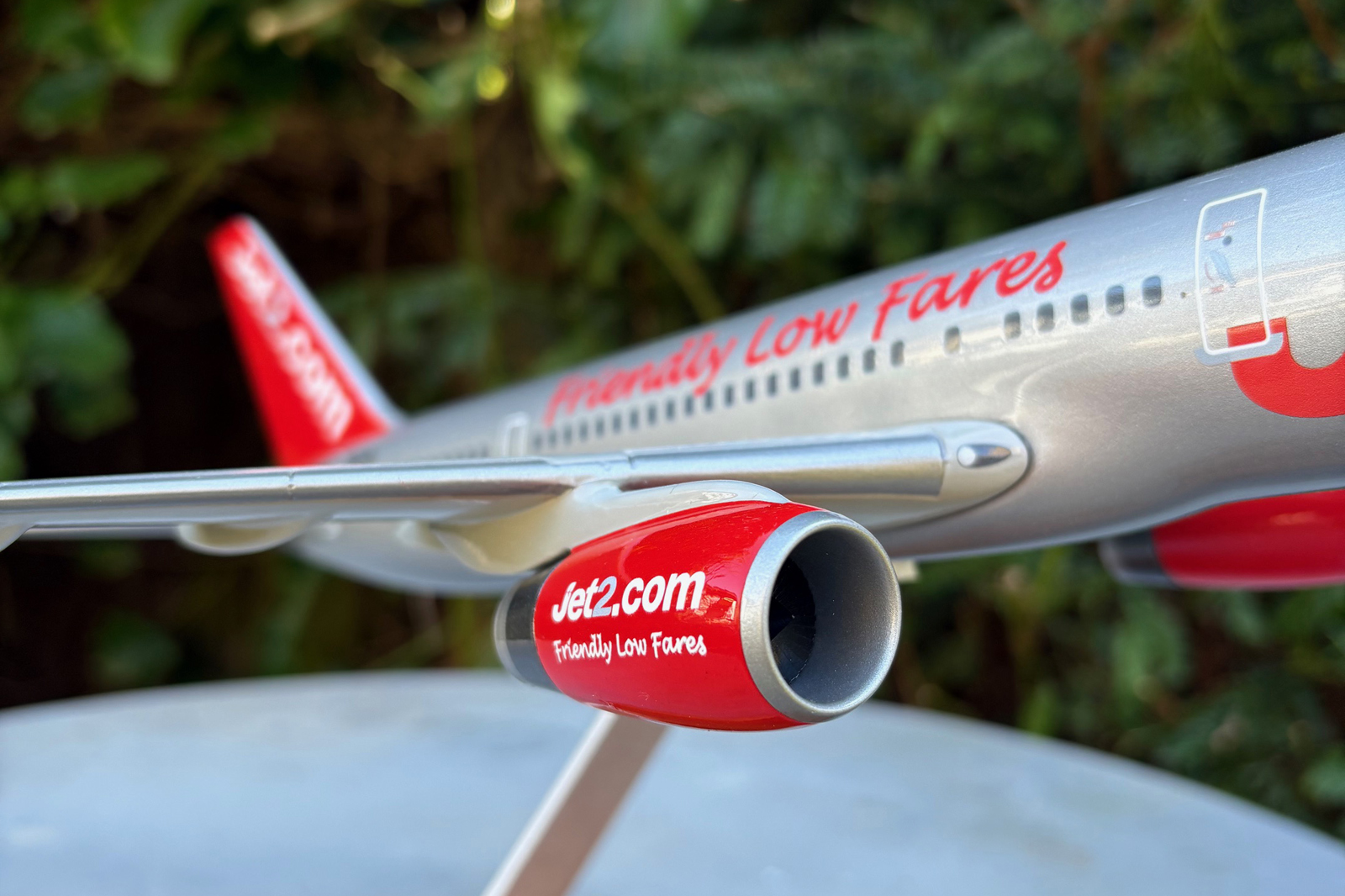 GB Aviation Models 1/100 Jet2 Boeing 757-200 model for sale