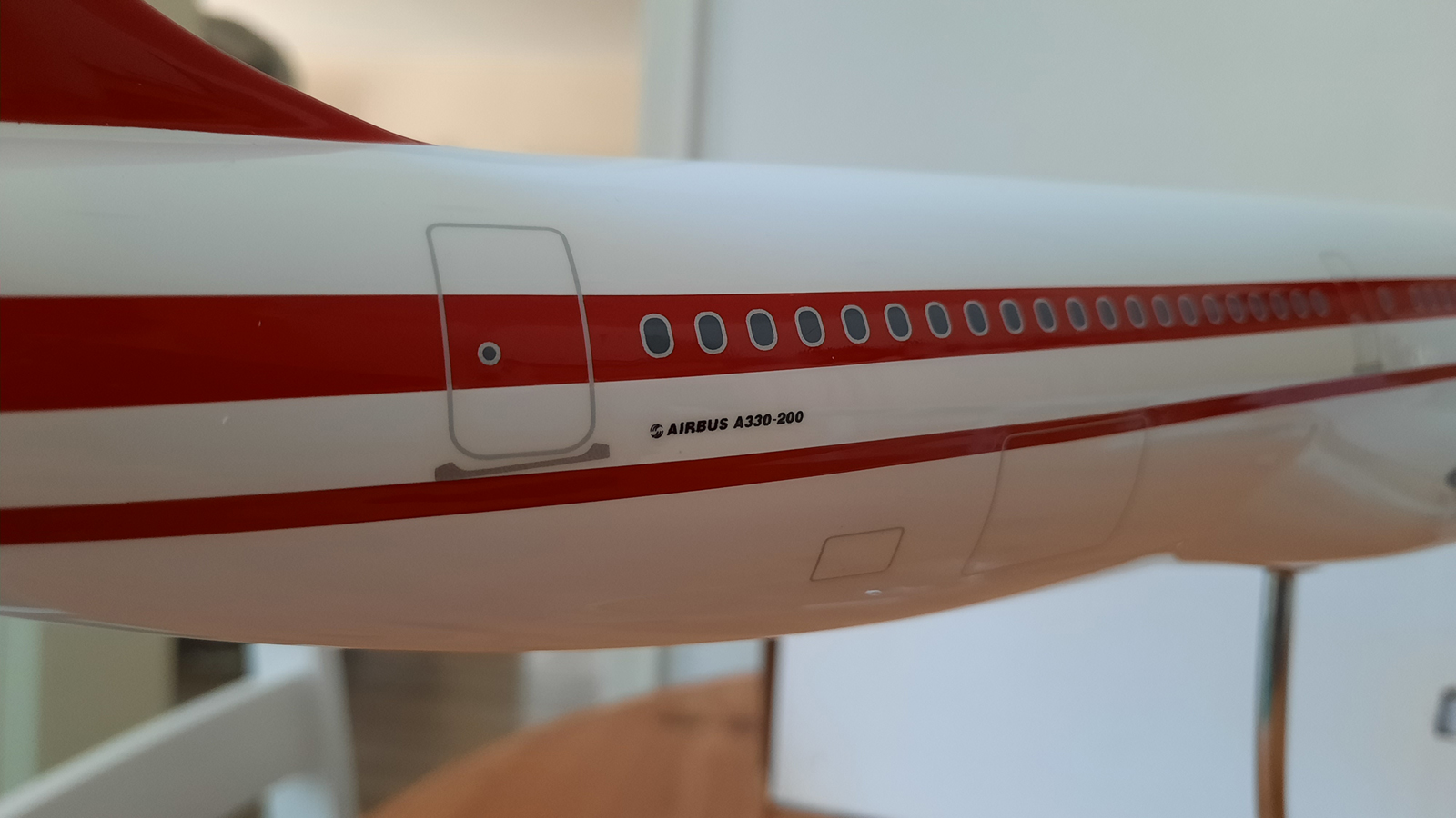 Graphideco 1/100 Air Mauritius Airbus A330-200 model for sale
