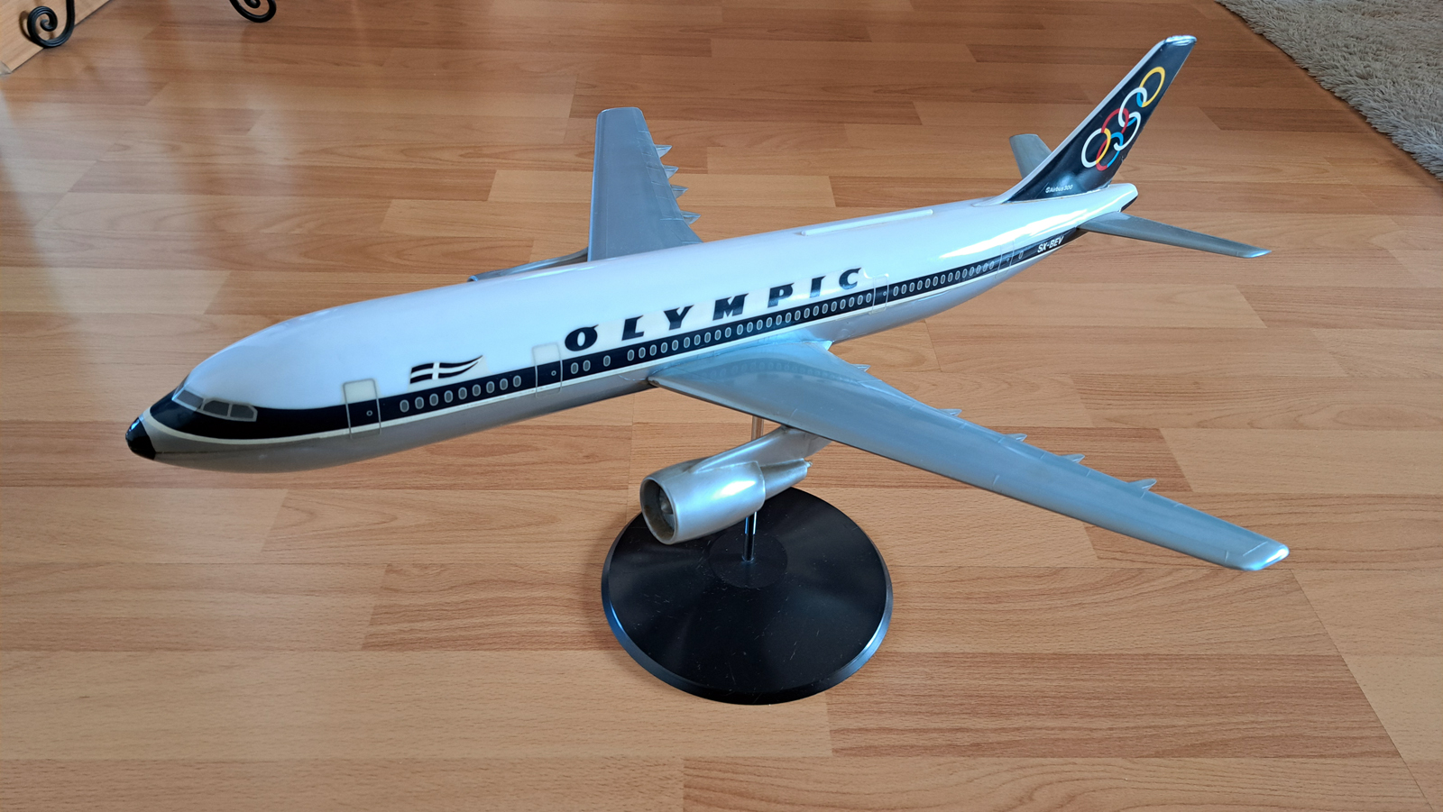Airplast 1/100 Olympic Airways Airbus A300 model for sale