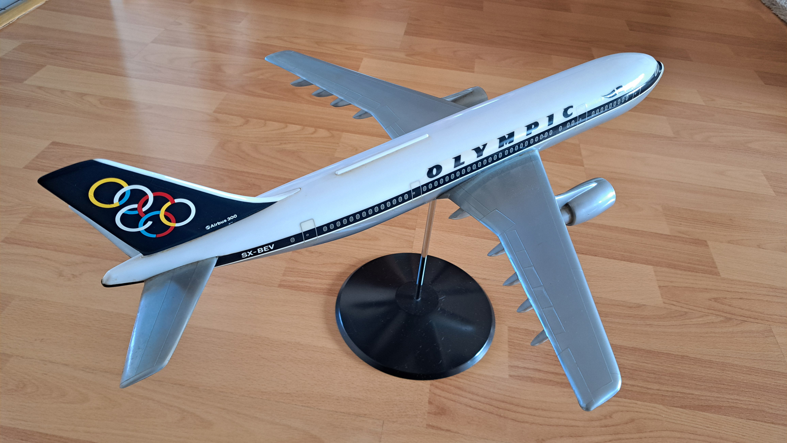 Airplast 1/100 Olympic Airways Airbus A300 model for sal