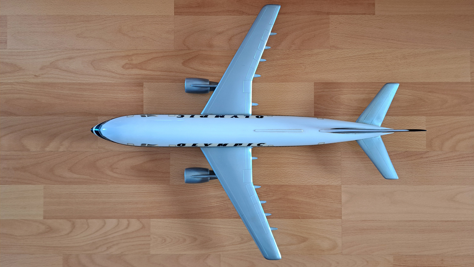 Airplast 1/100 Olympic Airways Airbus A300 model for sal