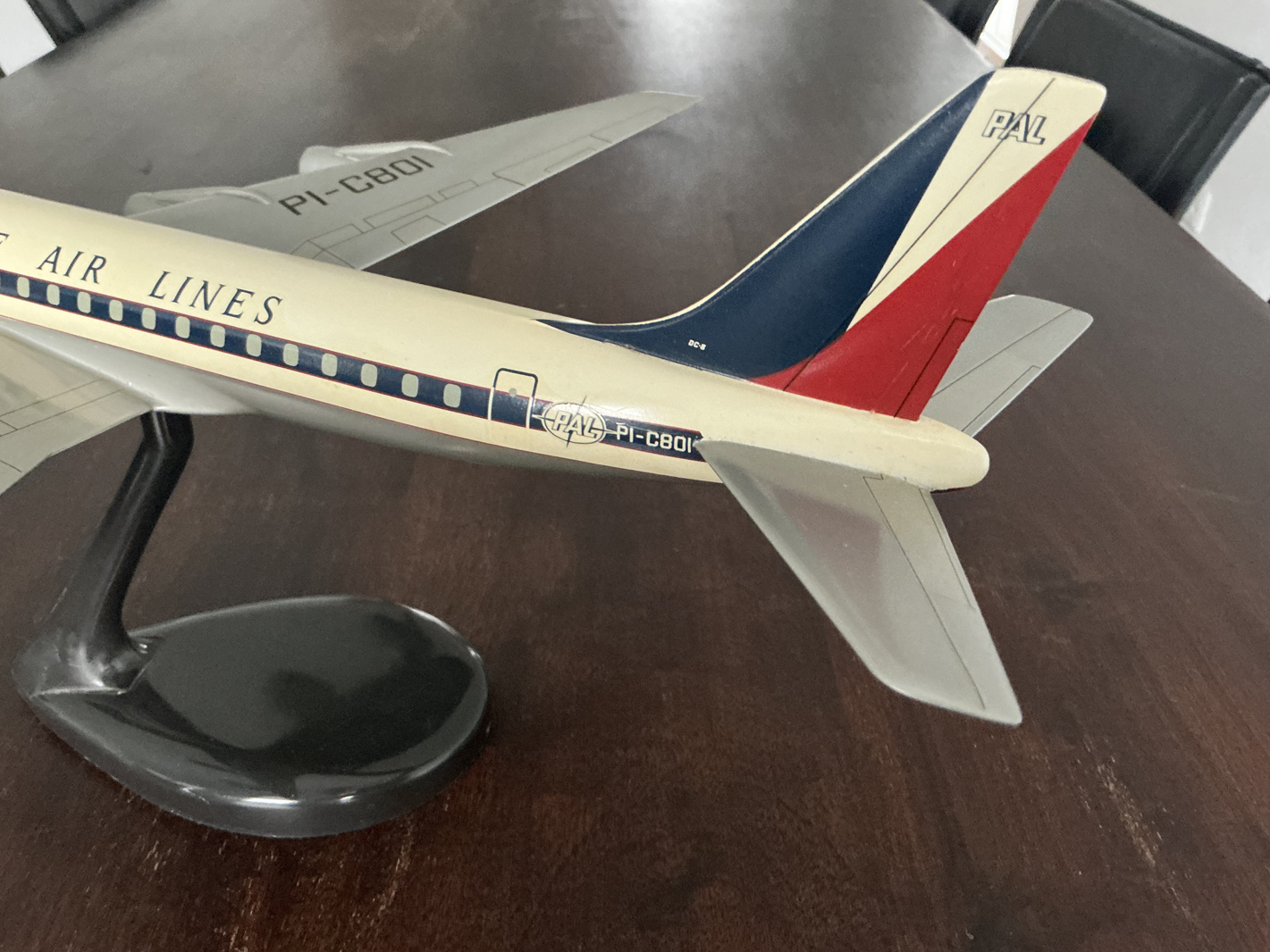 1/100 Philippine Air Lines DC-8-53 model for sale