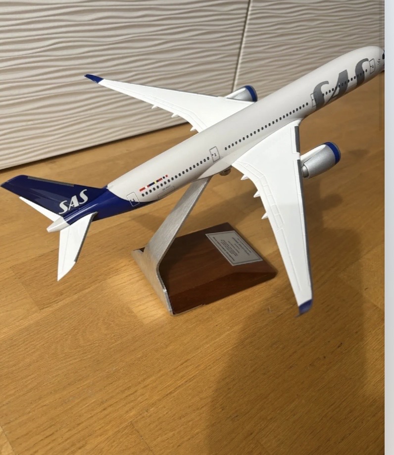 Pacmin 1/200 SAS Airbus A350 model for sale