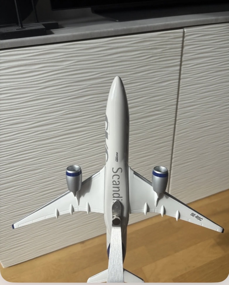 Pacmin 1/200 SAS Airbus A350 model for sale
