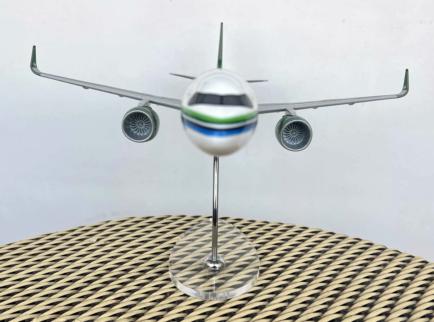 Graphideco 1/100 Saudia Airbus A321 Neo model for sale