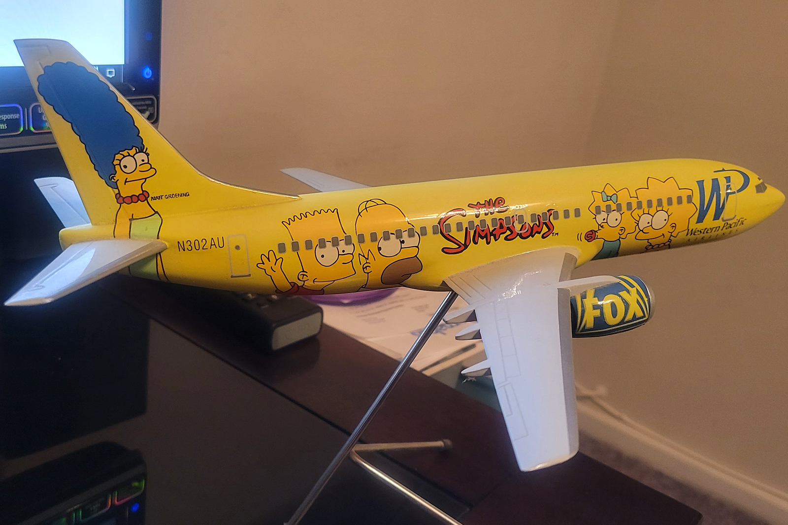1/100 Western Pacific Airlines "The Simpsons" Boeing 737-300 model for sale