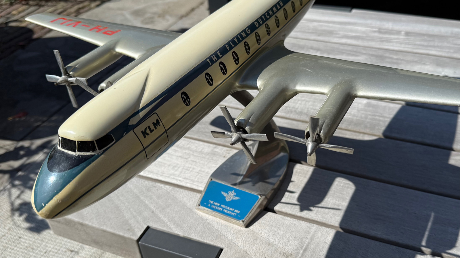 Raise Up 1/50 KLM Vickers Viscount model for sale
