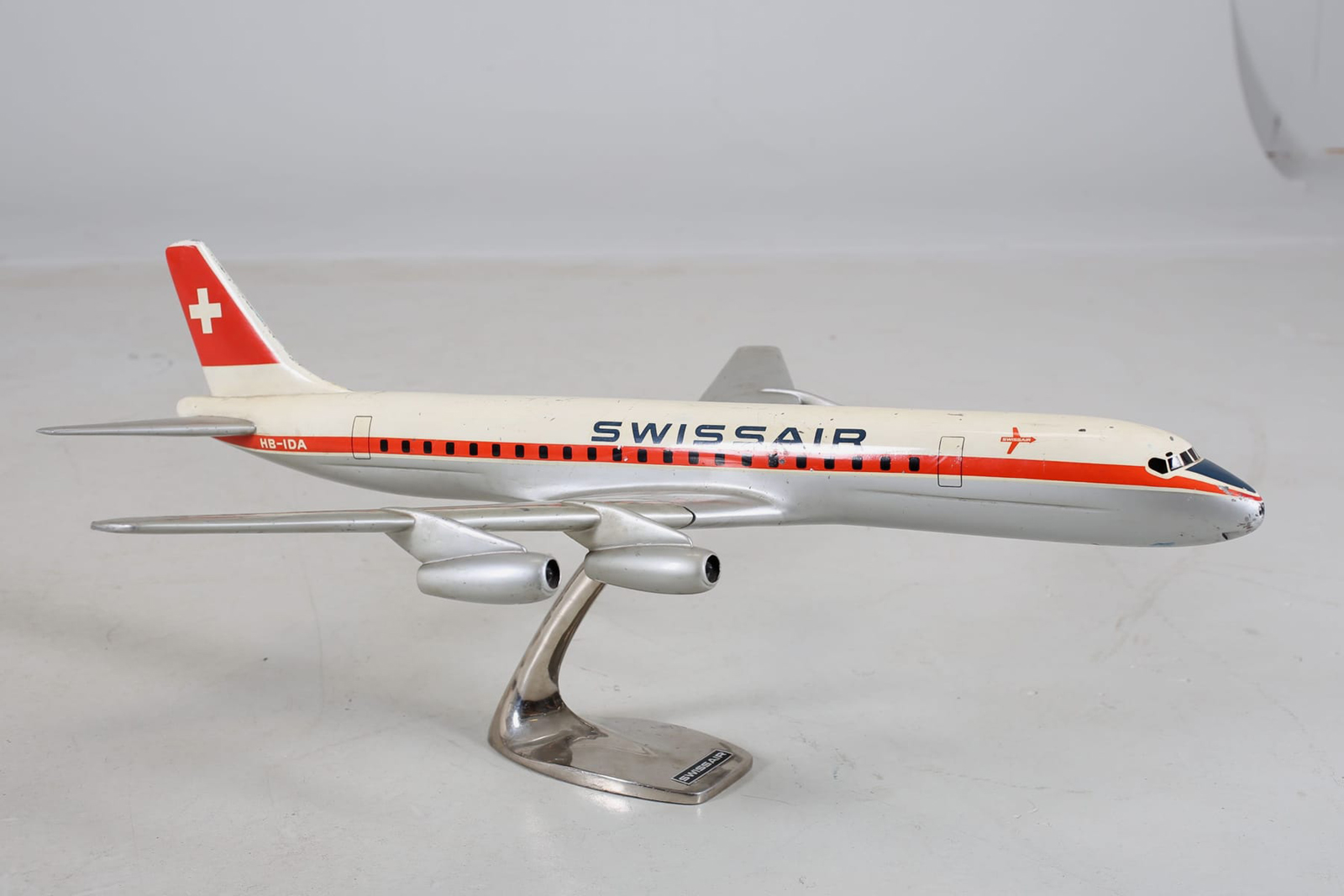 Raise Up 1/50 Swissair Douglas DC-8 model for sale