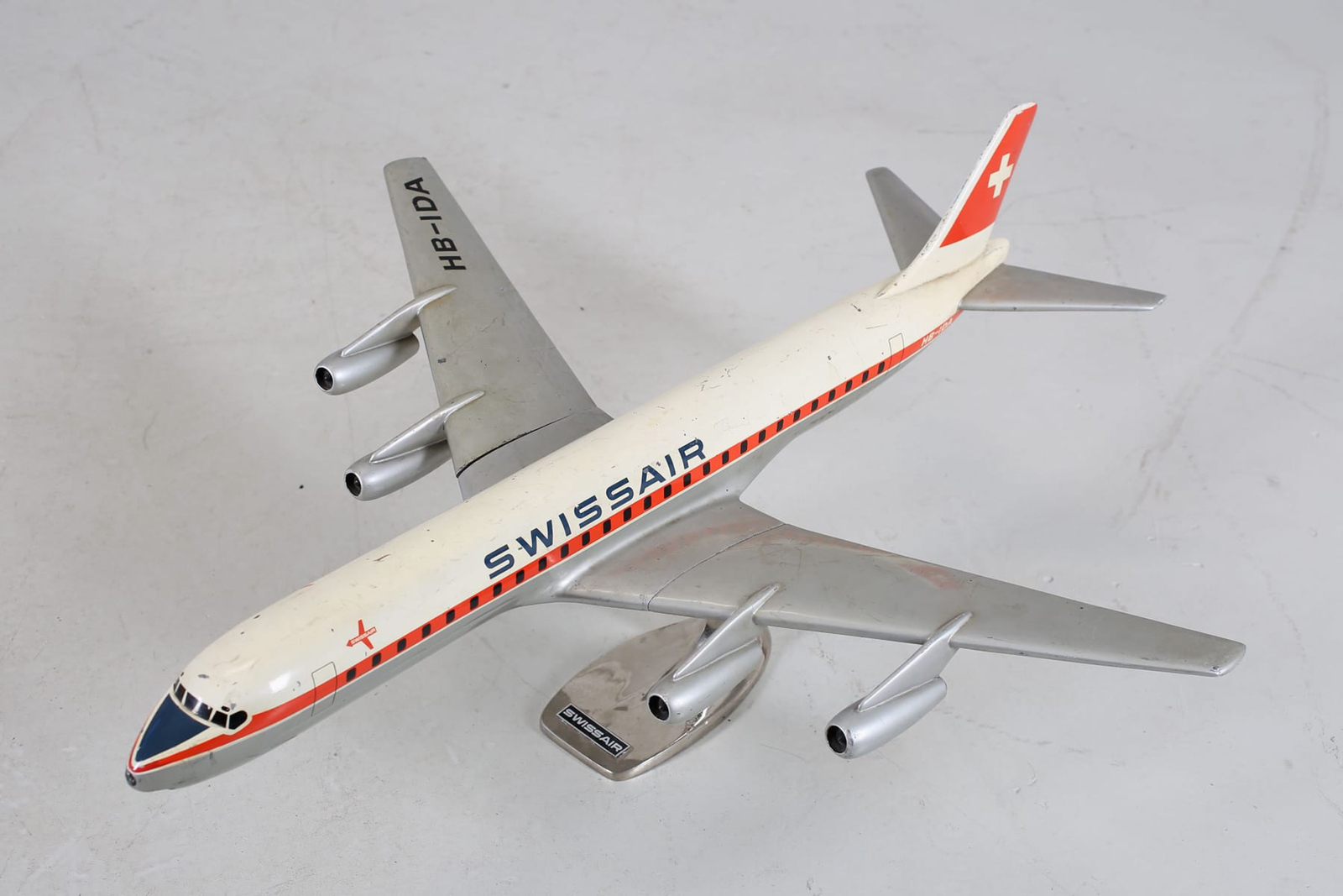 Raise Up 1/50 Swissair Douglas DC-8 model for sale