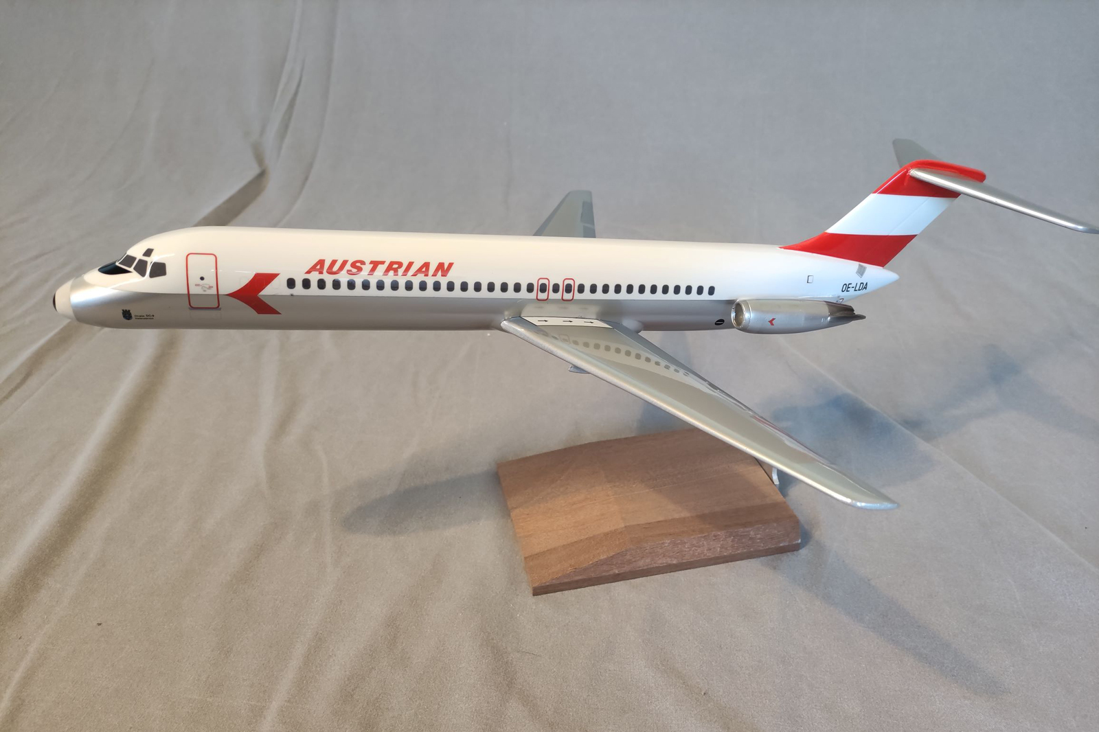 West Coast Aviation Models 1/72 Austrian Airlines Douglas DC-9-32 model for sale
