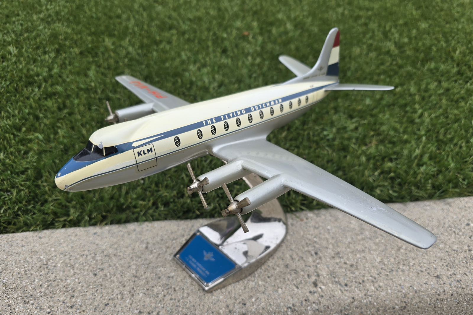 Raise Up 1/72 KLM Vickers Viscount model for sale