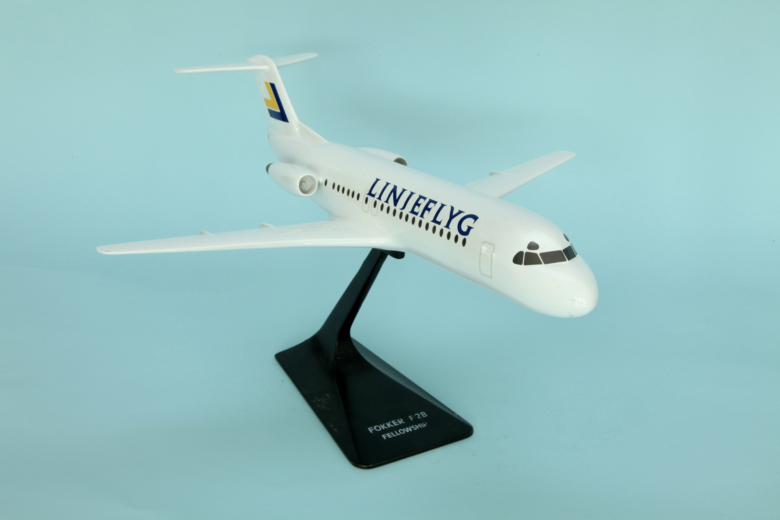 IMC Modelworks 1/72 Linjeflyg Fokker F-28-4000 model for sale