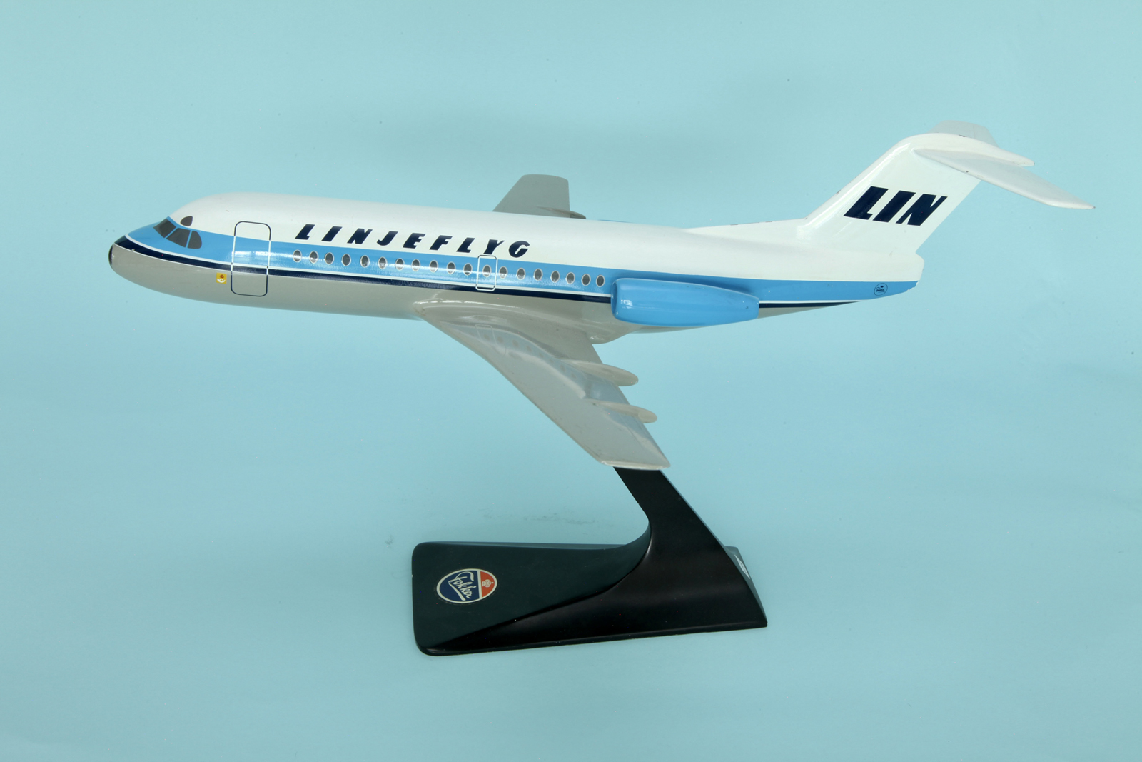 Verkuyl 1/72 Linjeflyg Fokker F-28-1000 model for sale