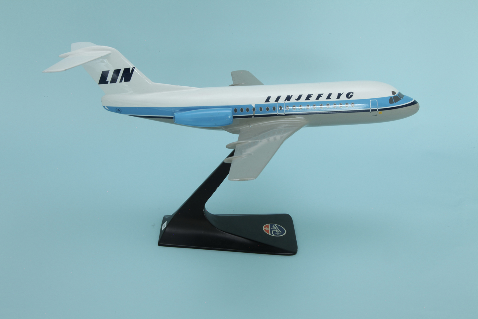 Verkuyl 1/72 Linjeflyg Fokker F-28-1000 model for sale