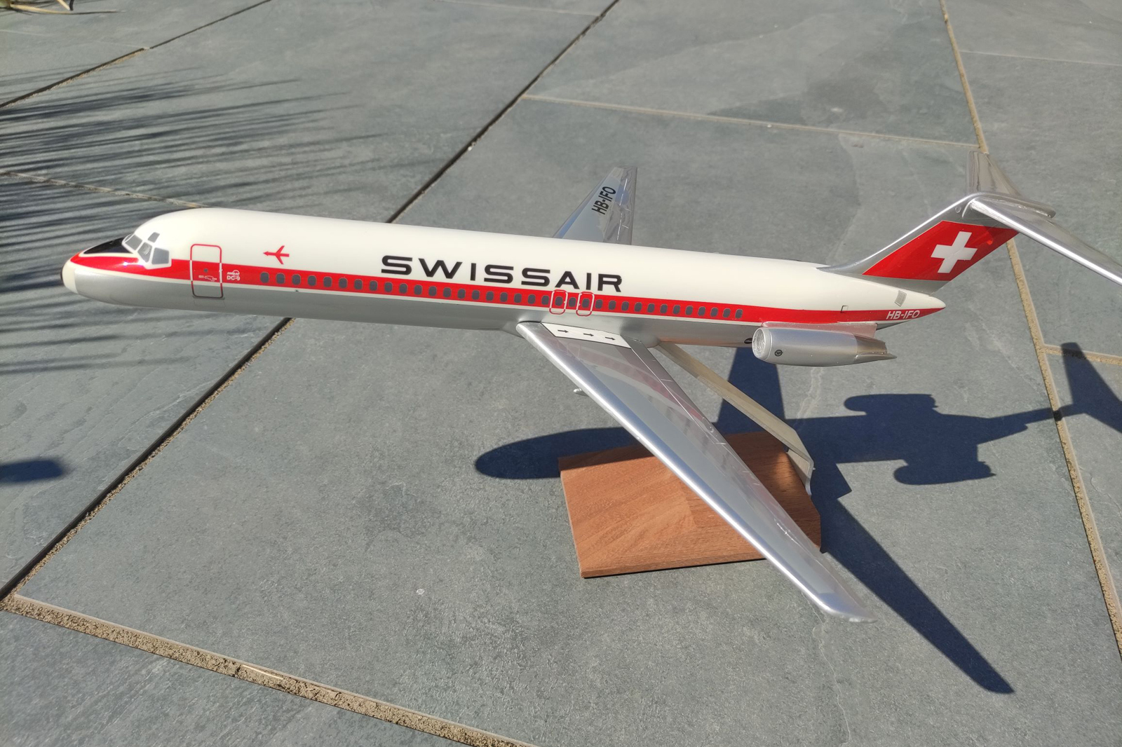West Coast Aviation Models 1/72 Swissair Douglas DC-9-32 model for sale