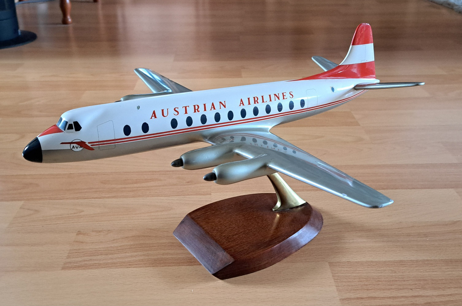 Westway Models 1/72 Austrian Airlines Vickers Viscount model for sale