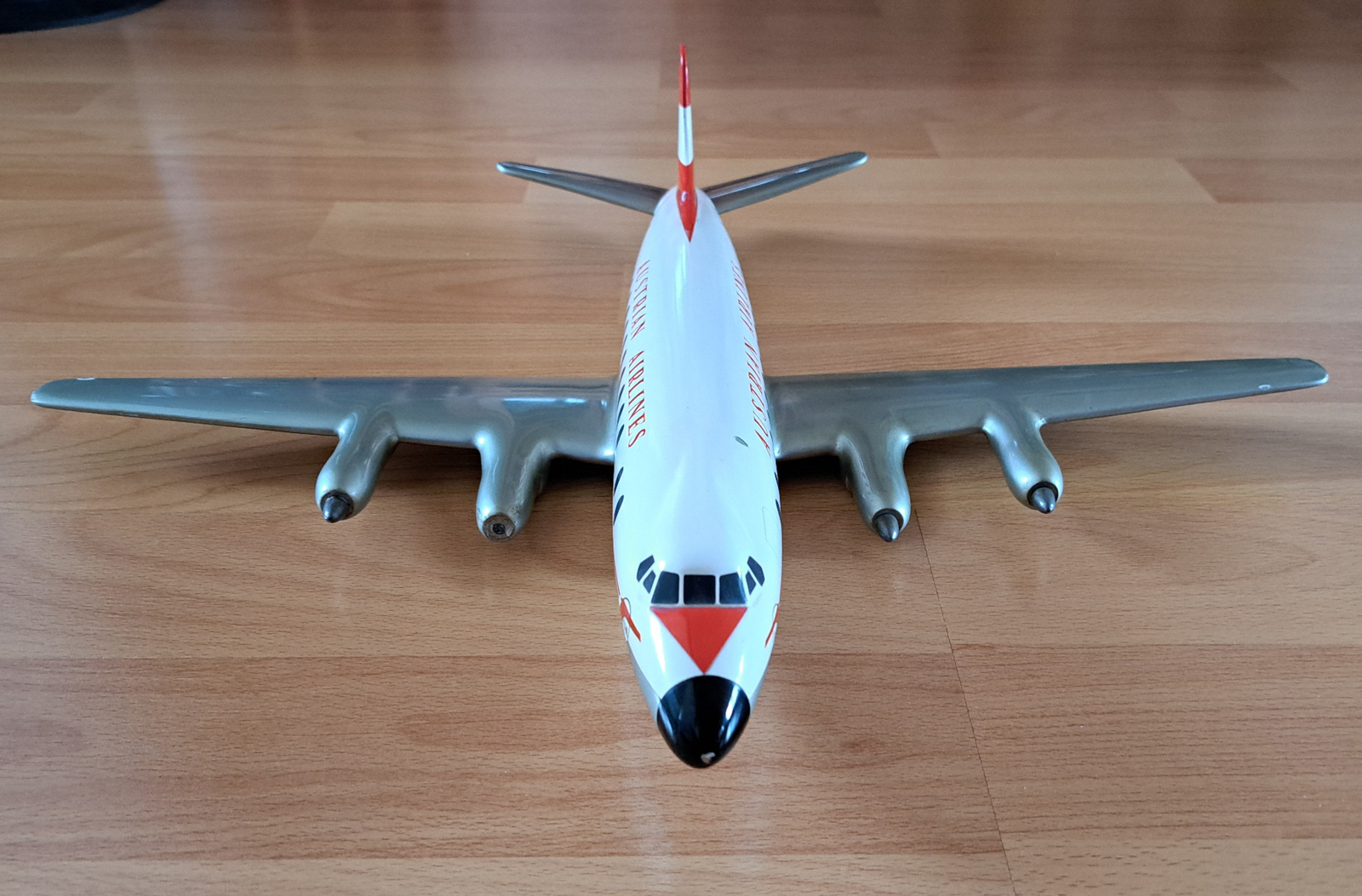 Westway Models 1/72 Austrian Airlines Vickers Viscount model for sale