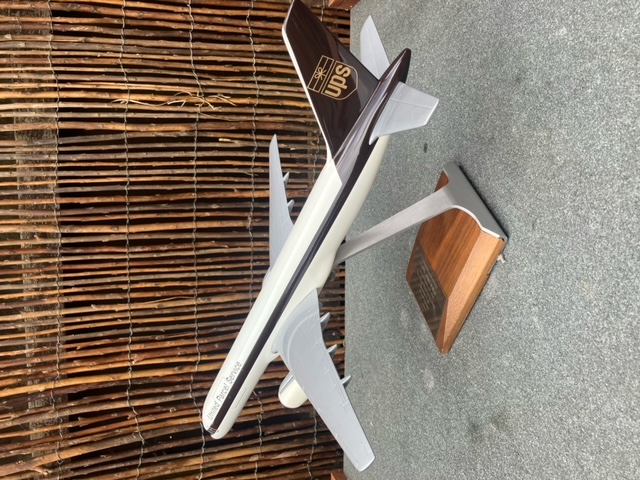 Pacmin 1/100 UPS Boeing 757-200PF model for sale