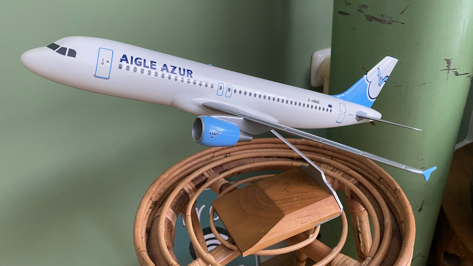 Pacific Miniatures Pacmin 1/100 Aigle Azur Airbus A-320 model for sale