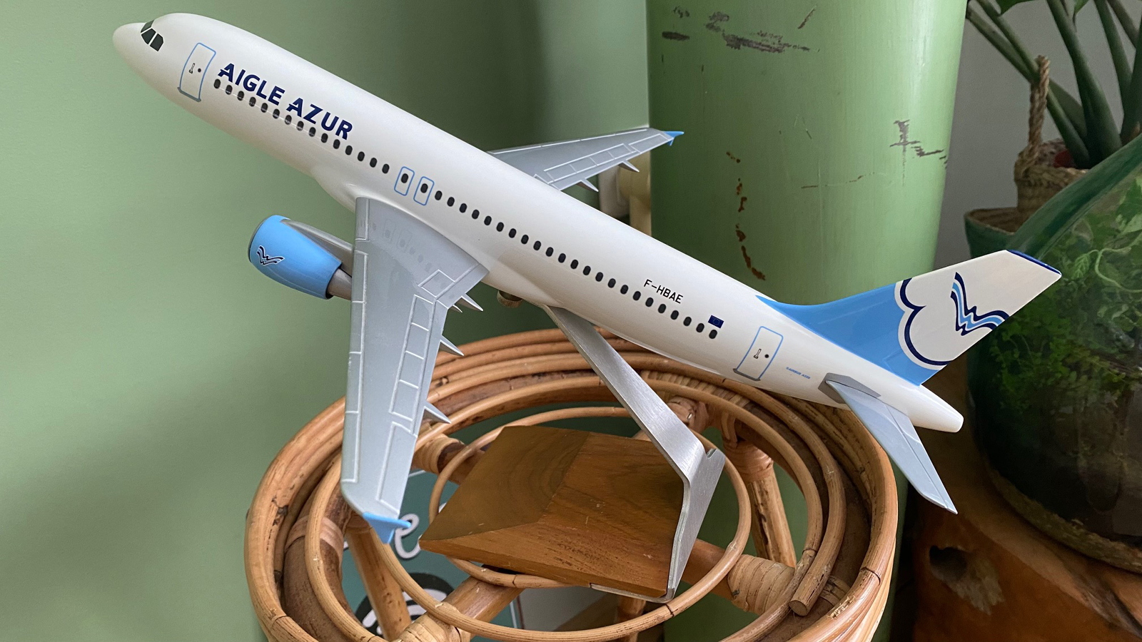 Pacific Miniatures Pacmin 1/100 Aigle Azur Airbus A-320 model for sale