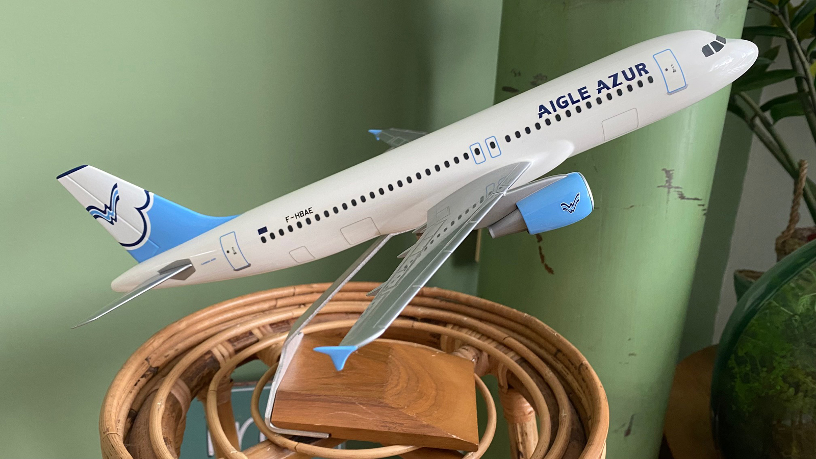 Pacific Miniatures Pacmin 1/100 Aigle Azur Airbus A-320 model for sale
