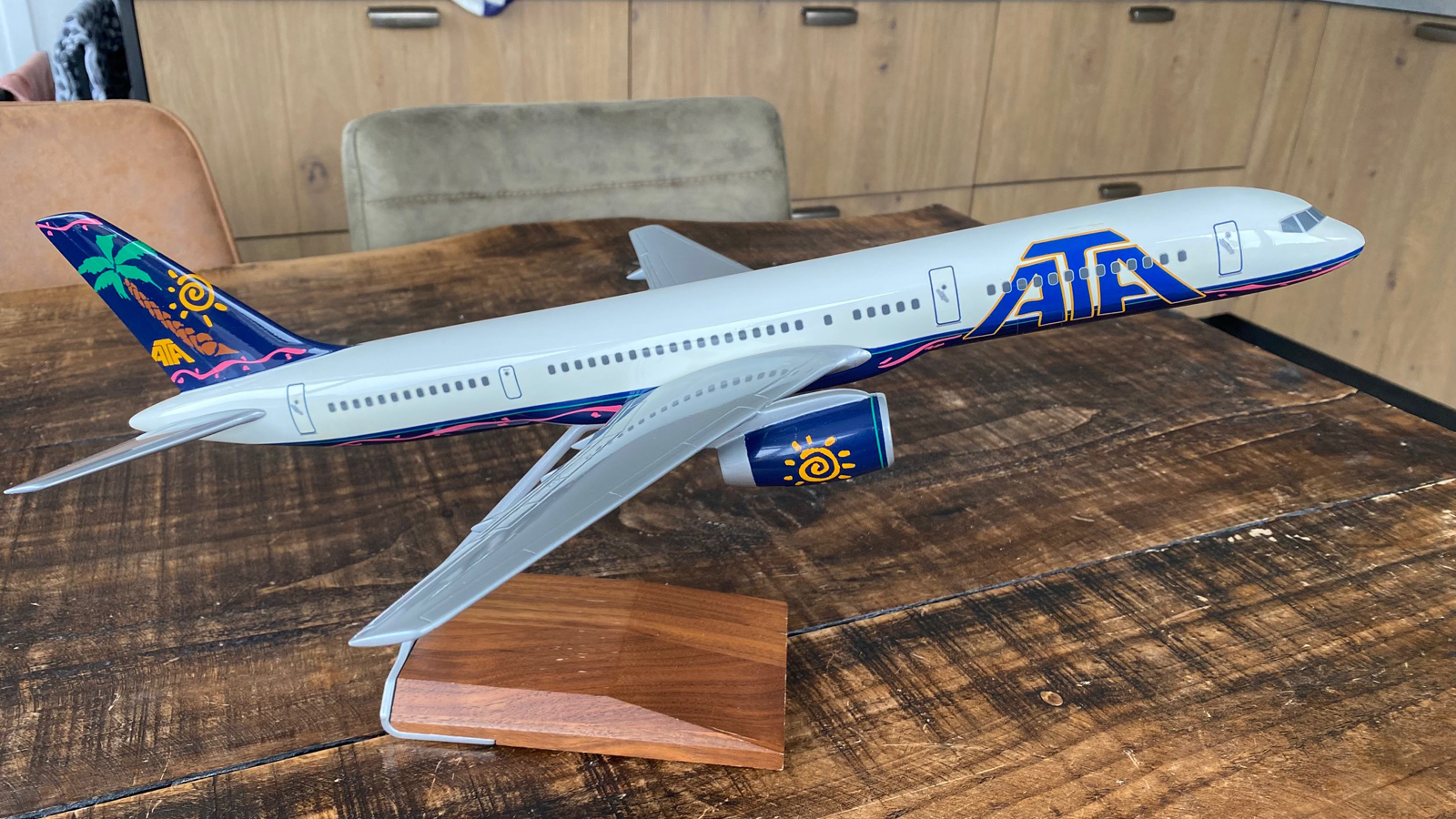 Pacmin 1/100 ATA Boeing 757 model for sale