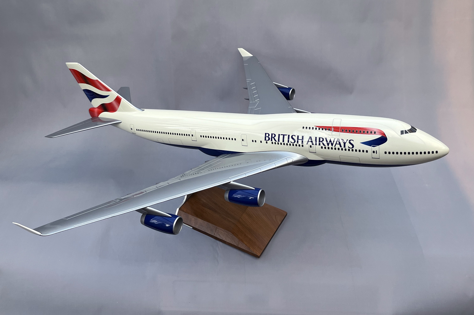 Pacmin 1/100 British Airways Boeing 747-400 model for sale