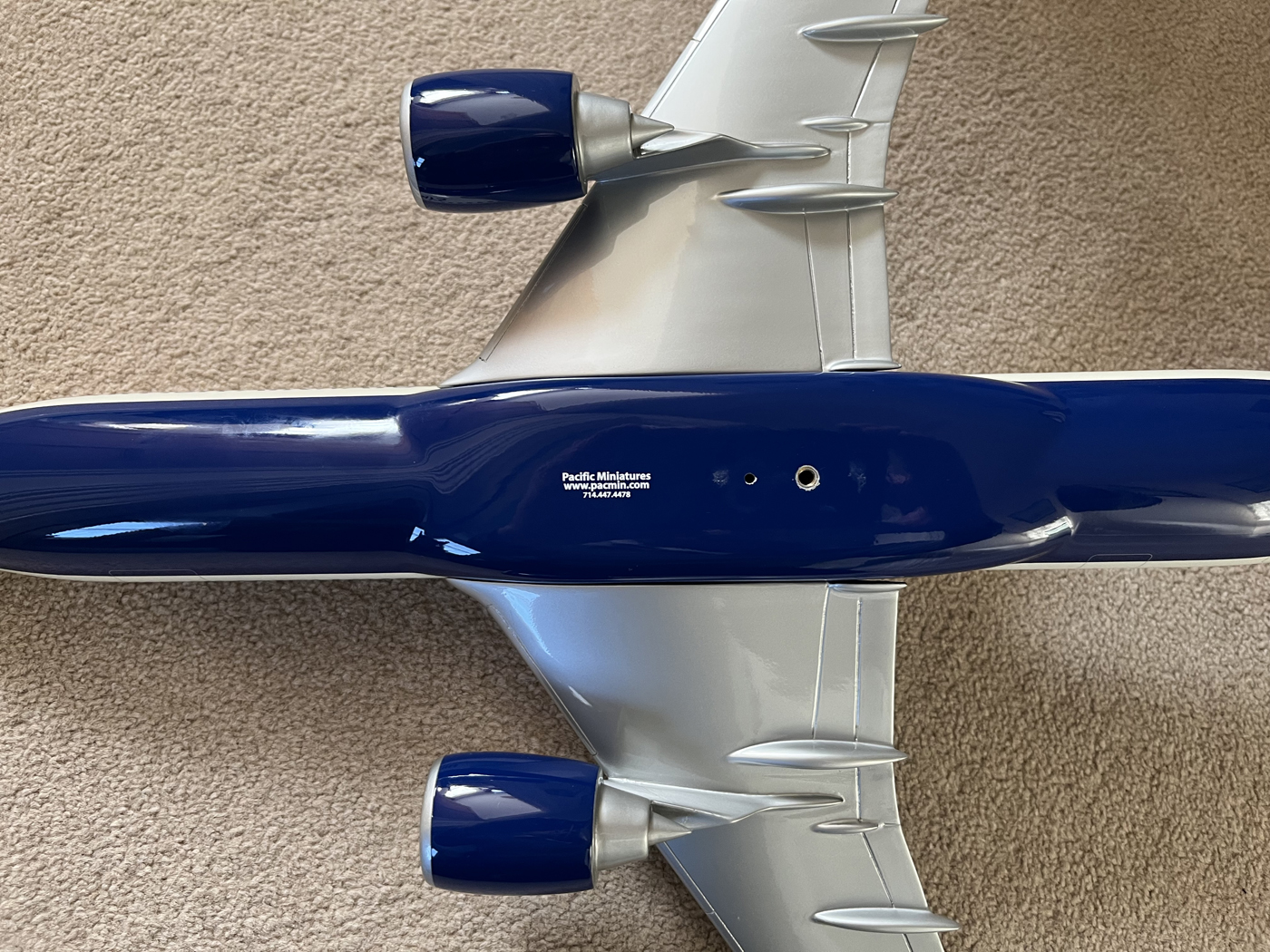 Pacmin 1/100 British Airways Boeing 777-200 model for sal
