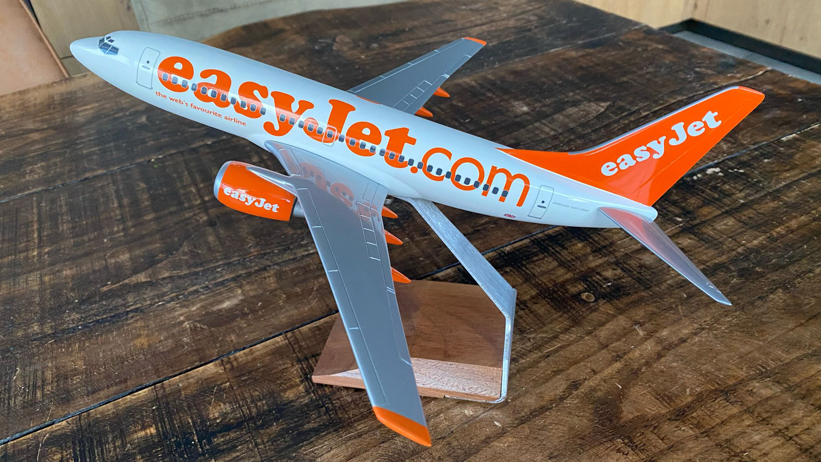 Pacmin 1/100 EasyJet Boeing 737-700 model for sale