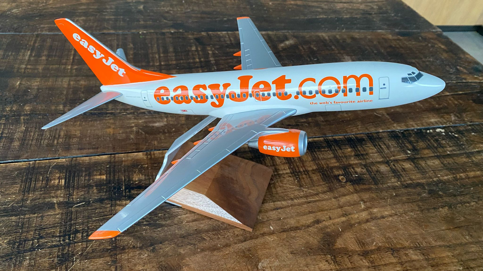 Pacmin 1/100 EasyJet Boeing 737-700 model for sale