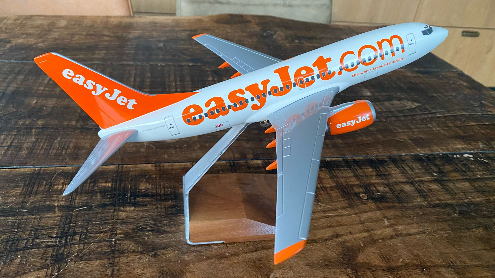 Pacmin 1/100 EasyJet Boeing 737-700 model for sale