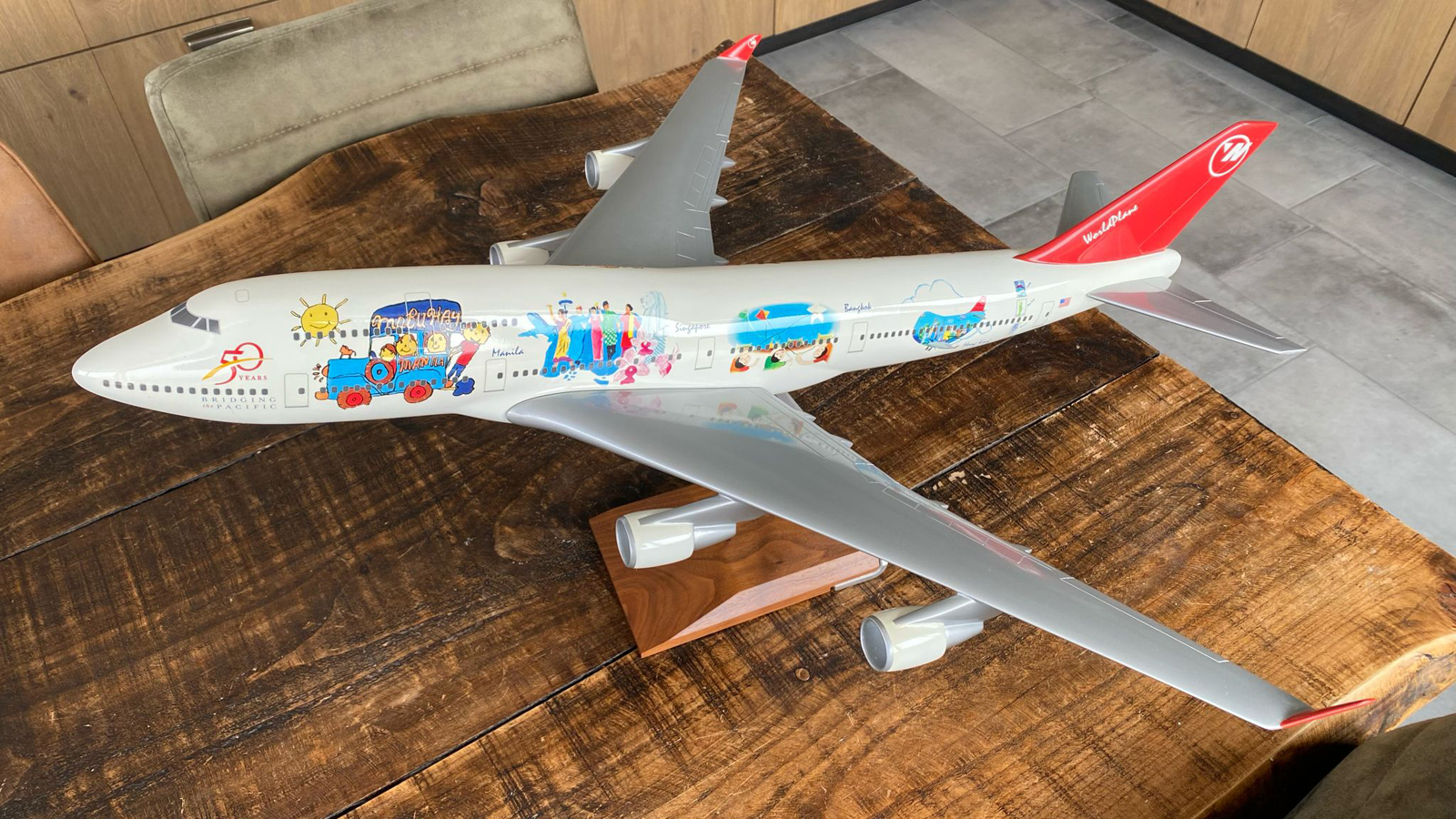 Pacmin 1/100 Northwest Worldplane Boeing 747-400 model for sale
