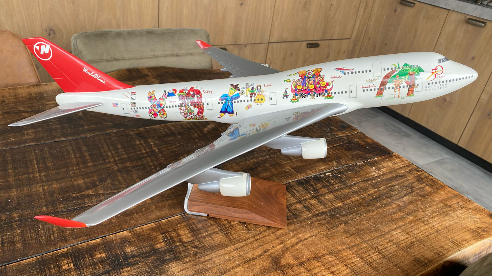 Pacmin 1/100 Northwest Worldplane Boeing 747-400 model for sale
