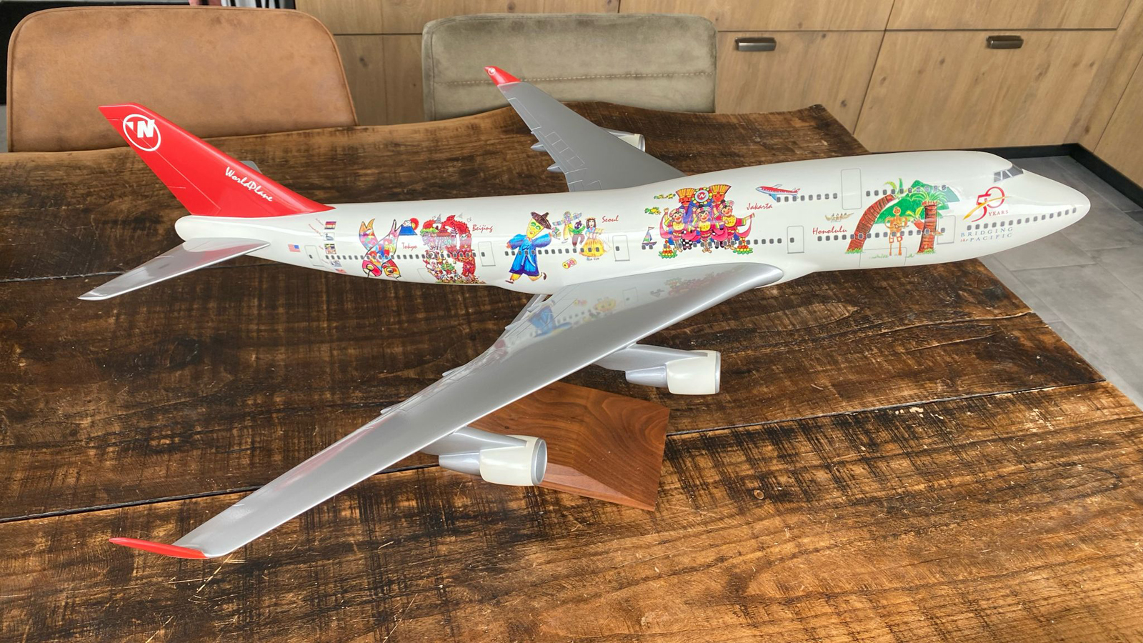 Pacmin 1/100 Northwest Worldplane Boeing 747-400 model for sale