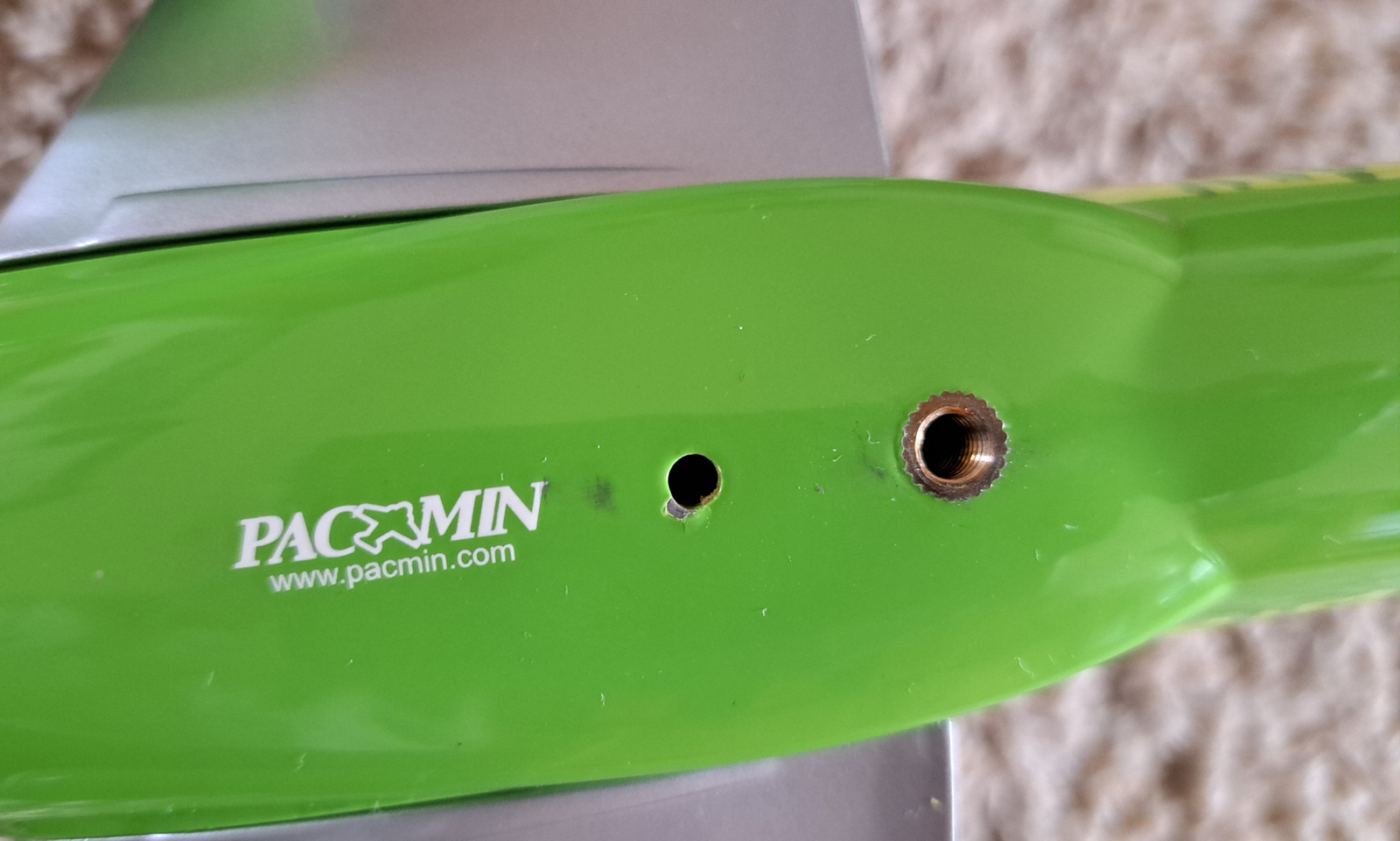 Pacmin 1/100 S7 Boeing 737-800 model for sale