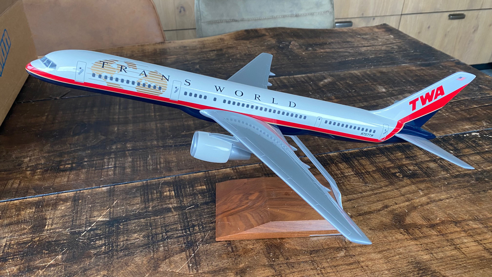 Pacmin 1/100 TWA Boeing 757 model for sale