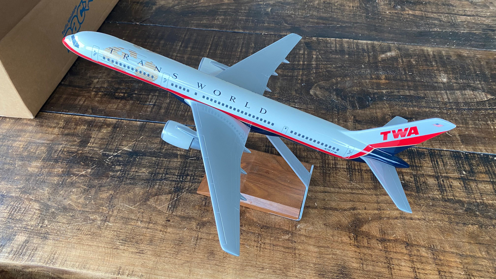 Pacmin 1/100 TWA Boeing 757 model for sale