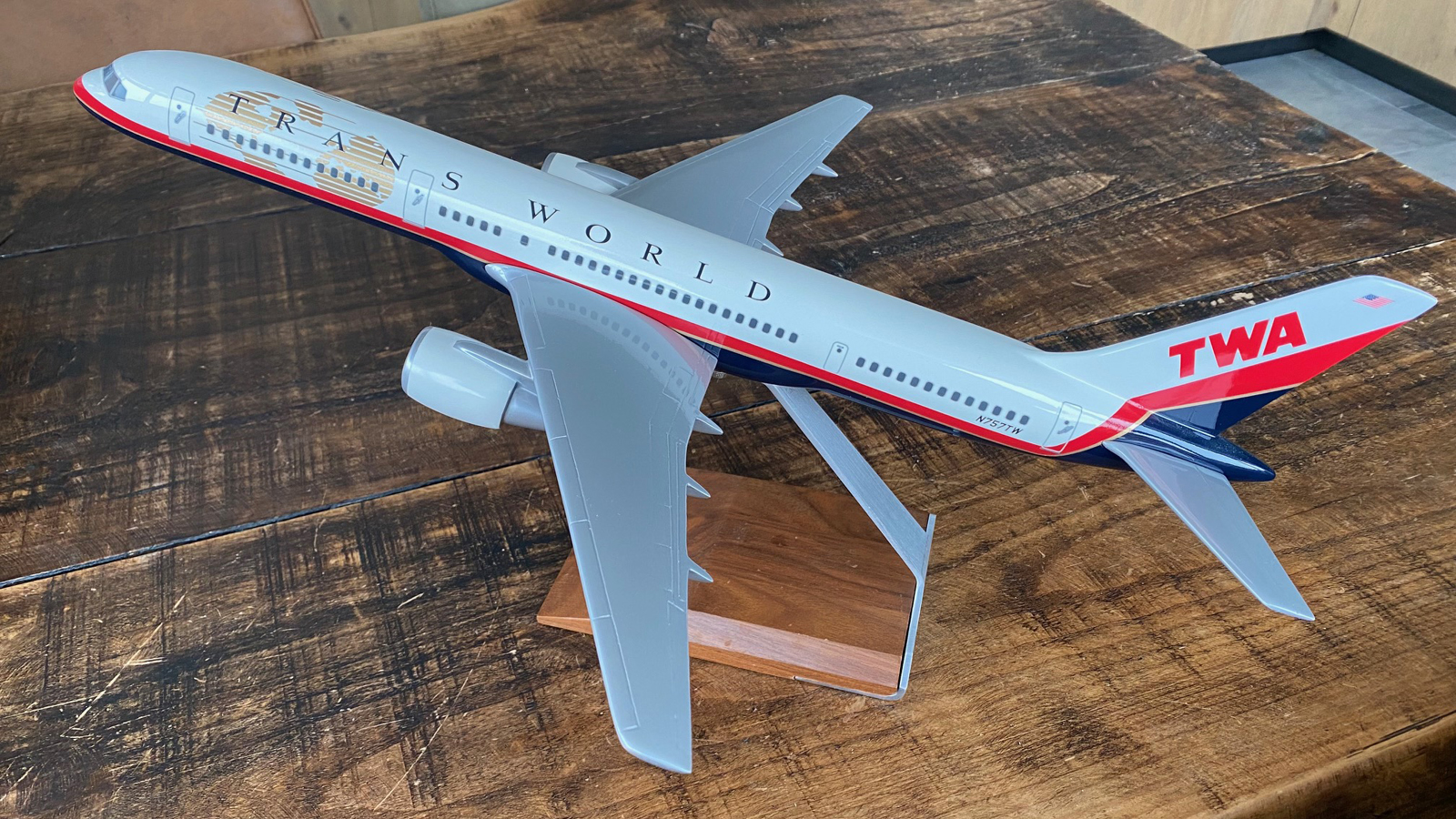 Pacmin 1/100 TWA Boeing 757 model for sale